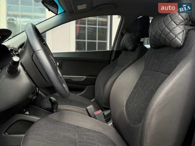 Серый Киа Рио, объемом двигателя 1.59 л и пробегом 206 тыс. км за 7499 $, фото 16 на Automoto.ua
