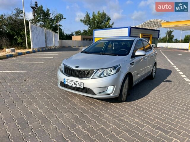Сірий Кіа Ріо, об'ємом двигуна 1.4 л та пробігом 175 тис. км за 8000 $, фото 15 на Automoto.ua