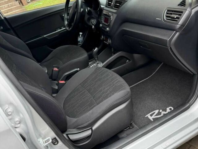 Сірий Кіа Ріо, об'ємом двигуна 1.6 л та пробігом 207 тис. км за 7800 $, фото 5 на Automoto.ua