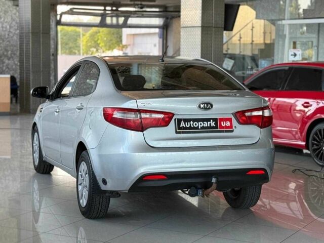 Серый Киа Рио, объемом двигателя 1.4 л и пробегом 200 тыс. км за 6840 $, фото 5 на Automoto.ua