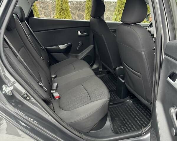 Серый Киа Рио, объемом двигателя 1.4 л и пробегом 82 тыс. км за 9200 $, фото 26 на Automoto.ua