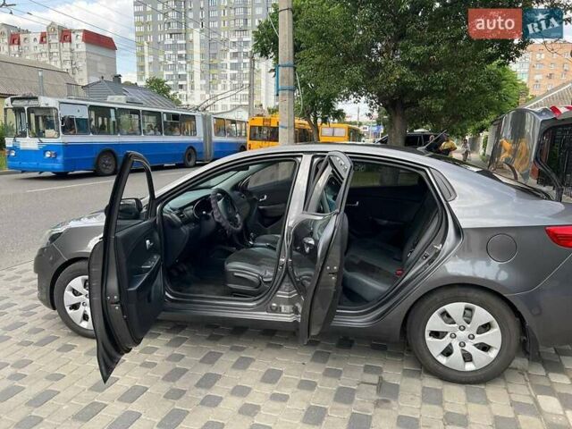 Серый Киа Рио, объемом двигателя 1.4 л и пробегом 254 тыс. км за 6500 $, фото 5 на Automoto.ua
