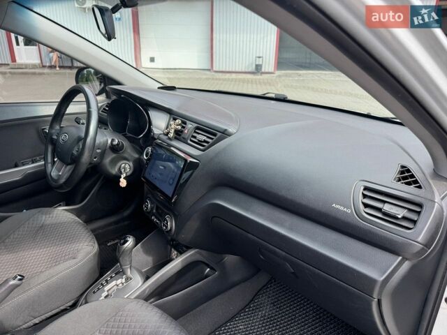 Сірий Кіа Ріо, об'ємом двигуна 1.59 л та пробігом 161 тис. км за 7999 $, фото 17 на Automoto.ua
