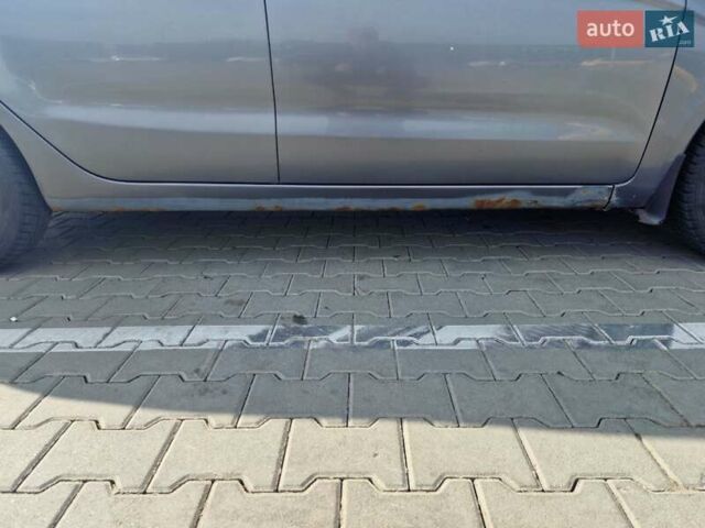 Серый Киа Рио, объемом двигателя 1.4 л и пробегом 187 тыс. км за 4900 $, фото 20 на Automoto.ua