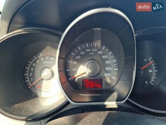 Серый Киа Рио, объемом двигателя 1.4 л и пробегом 187 тыс. км за 4900 $, фото 14 на Automoto.ua