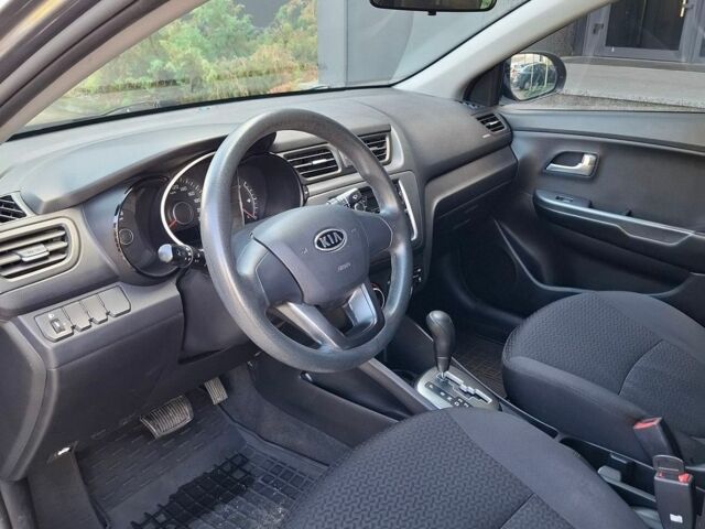Серый Киа Рио, объемом двигателя 1.4 л и пробегом 131 тыс. км за 7900 $, фото 8 на Automoto.ua