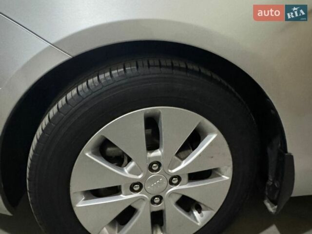 Серый Киа Рио, объемом двигателя 1.6 л и пробегом 44 тыс. км за 9500 $, фото 2 на Automoto.ua
