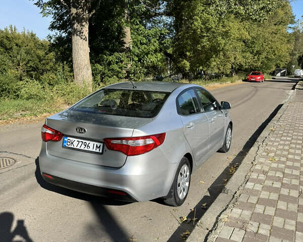 Серый Киа Рио, объемом двигателя 1.4 л и пробегом 155 тыс. км за 6200 $, фото 8 на Automoto.ua