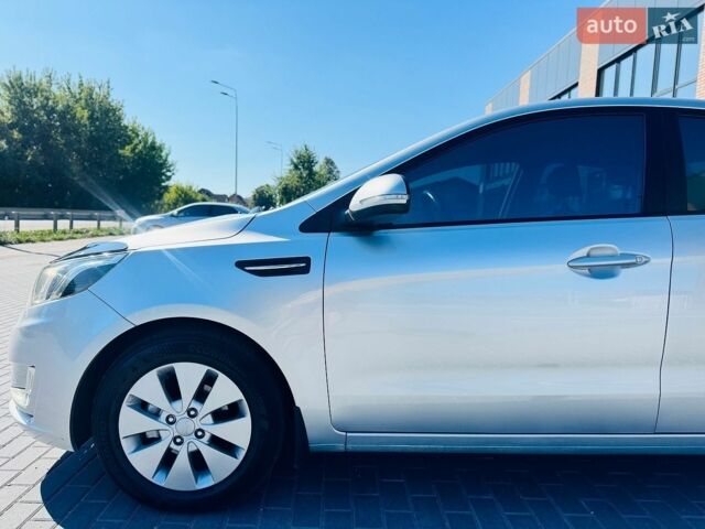 Сірий Кіа Ріо, об'ємом двигуна 1.59 л та пробігом 163 тис. км за 8850 $, фото 4 на Automoto.ua