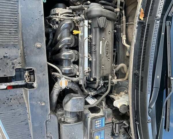 Серый Киа Рио, объемом двигателя 1.4 л и пробегом 190 тыс. км за 7000 $, фото 12 на Automoto.ua