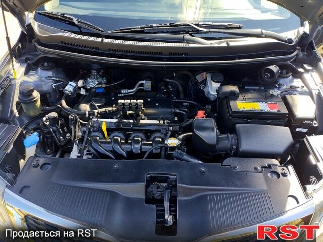 Серый Киа Рио, объемом двигателя 1.4 л и пробегом 99 тыс. км за 7100 $, фото 5 на Automoto.ua