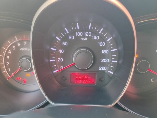 Сірий Кіа Ріо, об'ємом двигуна 1.4 л та пробігом 216 тис. км за 6802 $, фото 8 на Automoto.ua