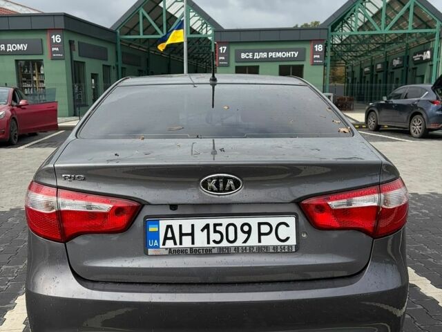 Сірий Кіа Ріо, об'ємом двигуна 1.4 л та пробігом 110 тис. км за 6999 $, фото 4 на Automoto.ua