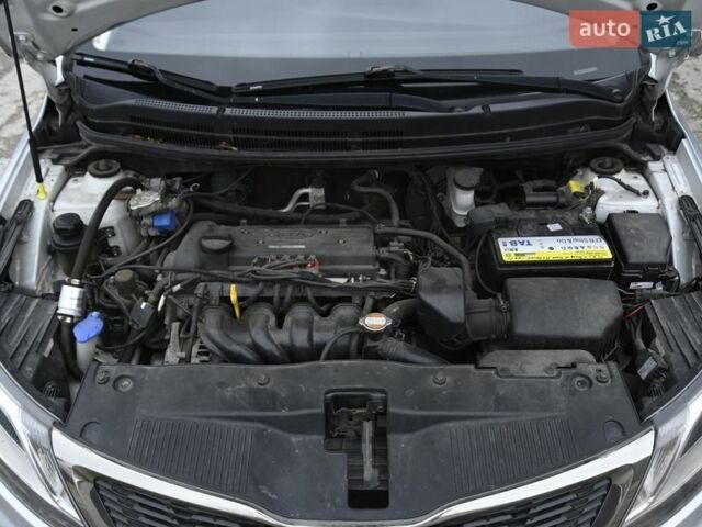 Серый Киа Рио, объемом двигателя 1.4 л и пробегом 247 тыс. км за 5800 $, фото 23 на Automoto.ua