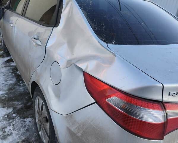 Сірий Кіа Ріо, об'ємом двигуна 1.59 л та пробігом 119 тис. км за 4200 $, фото 4 на Automoto.ua