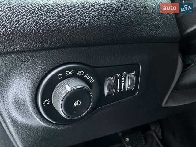Сірий Кіа Ріо, об'ємом двигуна 1.59 л та пробігом 98 тис. км за 10900 $, фото 32 на Automoto.ua