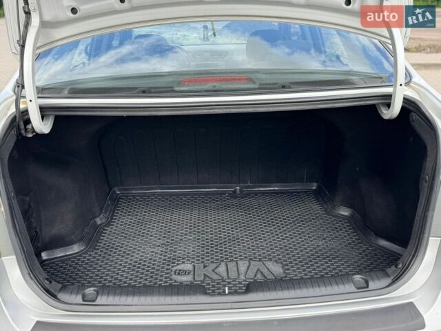 Серый Киа Рио, объемом двигателя 1.4 л и пробегом 128 тыс. км за 6800 $, фото 9 на Automoto.ua