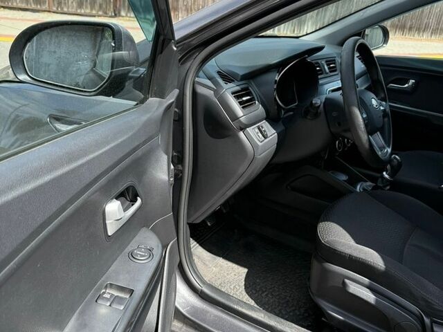 Сірий Кіа Ріо, об'ємом двигуна 1.4 л та пробігом 125 тис. км за 6500 $, фото 15 на Automoto.ua