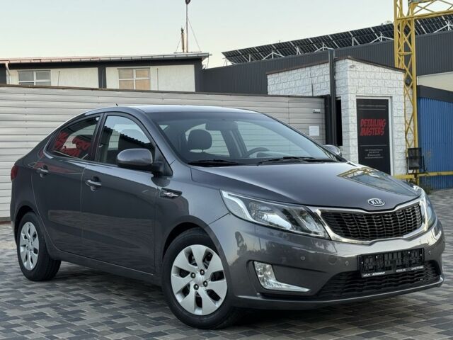 Серый Киа Рио, объемом двигателя 1.6 л и пробегом 133 тыс. км за 8300 $, фото 3 на Automoto.ua