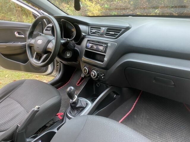 Серый Киа Рио, объемом двигателя 1.4 л и пробегом 224 тыс. км за 5301 $, фото 6 на Automoto.ua