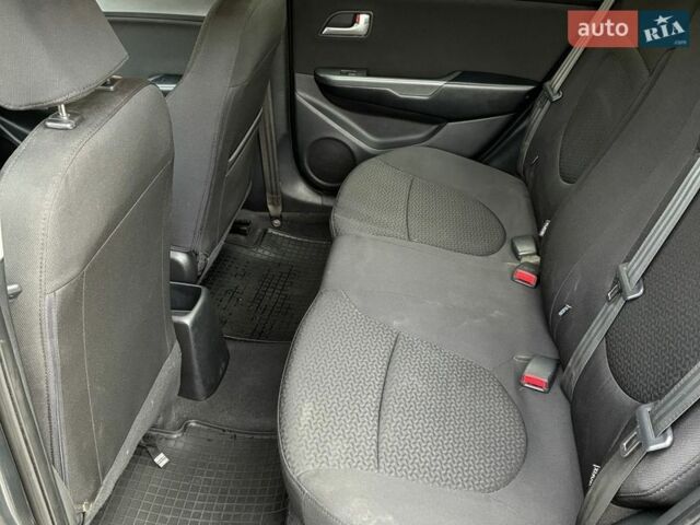 Сірий Кіа Ріо, об'ємом двигуна 1.59 л та пробігом 191 тис. км за 6500 $, фото 30 на Automoto.ua