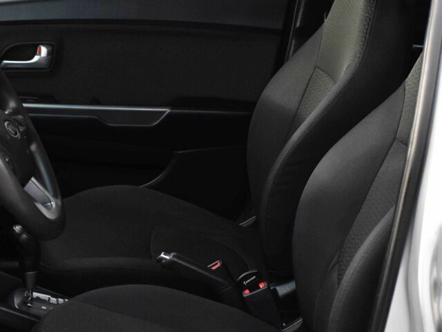 Сірий Кіа Ріо, об'ємом двигуна 1.4 л та пробігом 226 тис. км за 6999 $, фото 8 на Automoto.ua