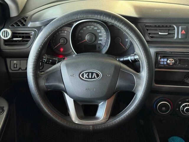 Серый Киа Рио, объемом двигателя 1.4 л и пробегом 200 тыс. км за 6840 $, фото 15 на Automoto.ua
