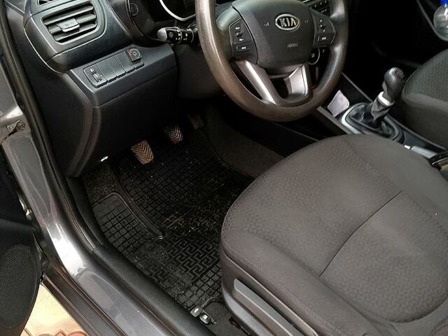 Сірий Кіа Ріо, об'ємом двигуна 1.4 л та пробігом 206 тис. км за 7800 $, фото 6 на Automoto.ua