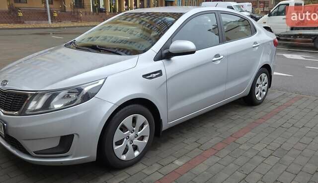 Серый Киа Рио, объемом двигателя 1.4 л и пробегом 140 тыс. км за 7200 $, фото 1 на Automoto.ua
