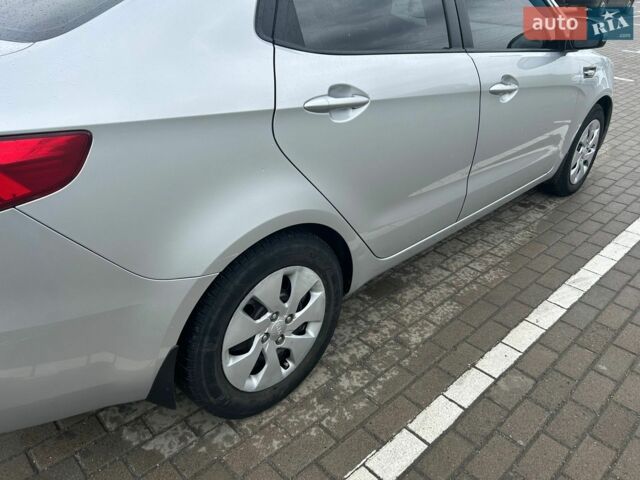 Серый Киа Рио, объемом двигателя 1.4 л и пробегом 144 тыс. км за 6999 $, фото 3 на Automoto.ua