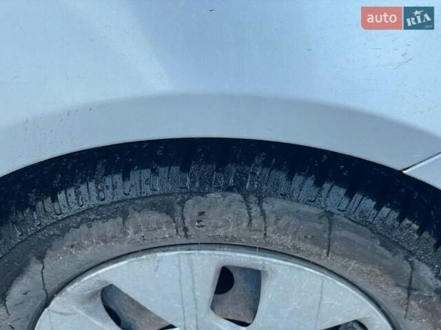 Серый Киа Рио, объемом двигателя 1.4 л и пробегом 68 тыс. км за 6700 $, фото 7 на Automoto.ua