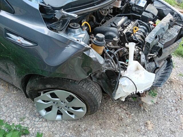 Сірий Кіа Ріо, об'ємом двигуна 1.6 л та пробігом 200 тис. км за 2300 $, фото 9 на Automoto.ua