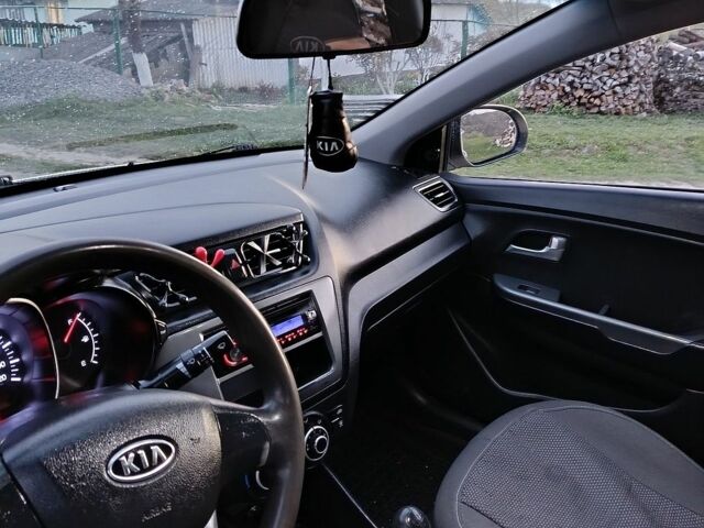 Сірий Кіа Ріо, об'ємом двигуна 1.4 л та пробігом 224 тис. км за 6000 $, фото 2 на Automoto.ua