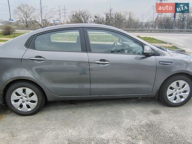 Сірий Кіа Ріо, об'ємом двигуна 1.6 л та пробігом 160 тис. км за 6800 $, фото 3 на Automoto.ua
