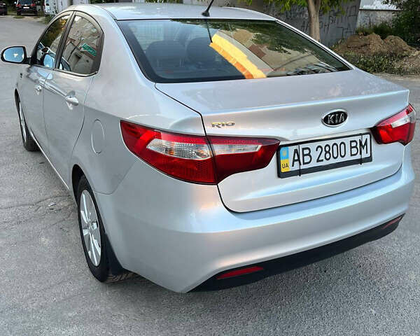 Сірий Кіа Ріо, об'ємом двигуна 1.59 л та пробігом 188 тис. км за 7200 $, фото 4 на Automoto.ua