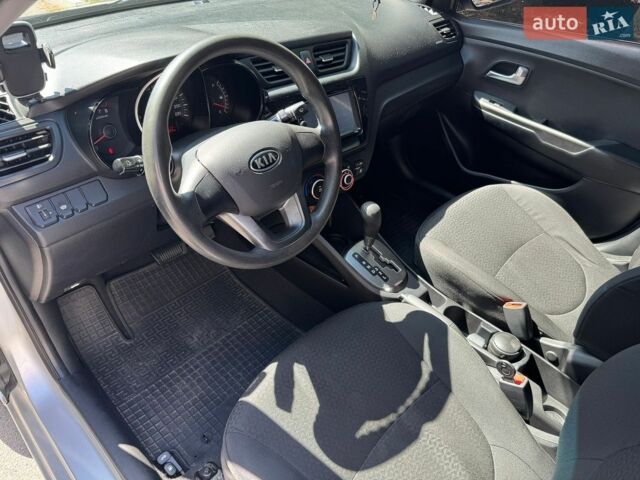 Сірий Кіа Ріо, об'ємом двигуна 1.4 л та пробігом 94 тис. км за 8799 $, фото 14 на Automoto.ua
