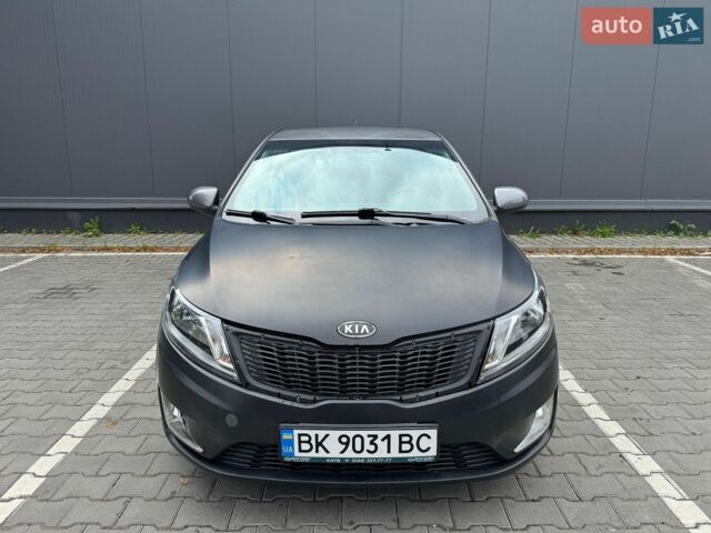 Серый Киа Рио, объемом двигателя 1.59 л и пробегом 180 тыс. км за 4900 $, фото 1 на Automoto.ua