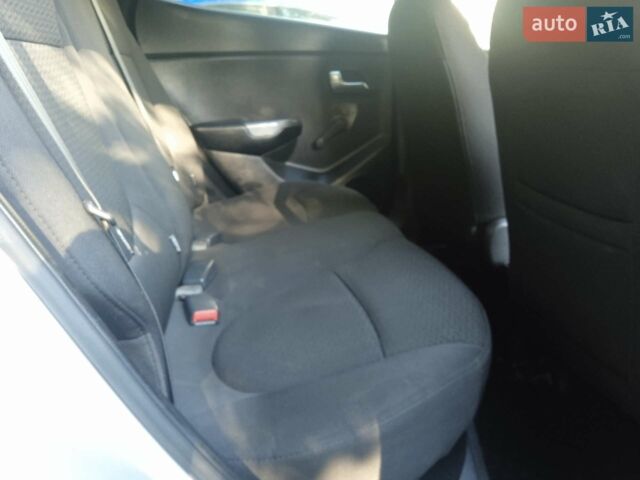 Серый Киа Рио, объемом двигателя 1.4 л и пробегом 200 тыс. км за 5300 $, фото 8 на Automoto.ua
