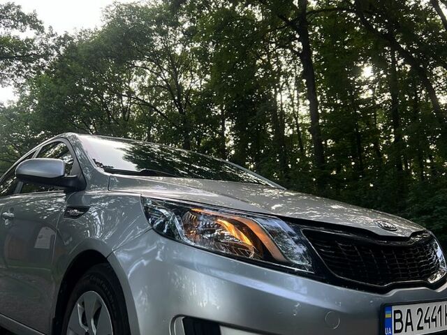 Серый Киа Рио, объемом двигателя 1.4 л и пробегом 165 тыс. км за 7200 $, фото 4 на Automoto.ua