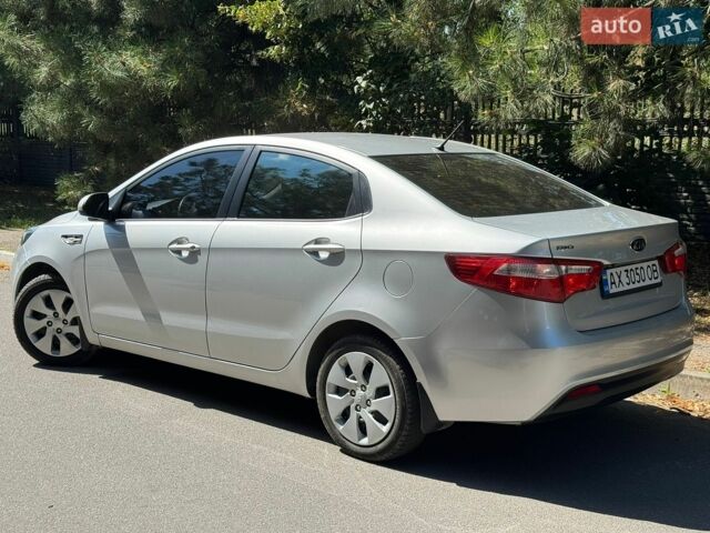 Сірий Кіа Ріо, об'ємом двигуна 1.4 л та пробігом 94 тис. км за 8799 $, фото 9 на Automoto.ua