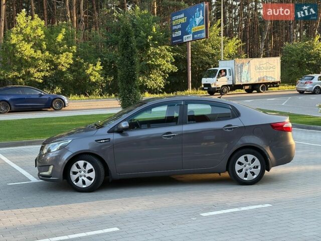 Сірий Кіа Ріо, об'ємом двигуна 1.4 л та пробігом 126 тис. км за 8400 $, фото 3 на Automoto.ua