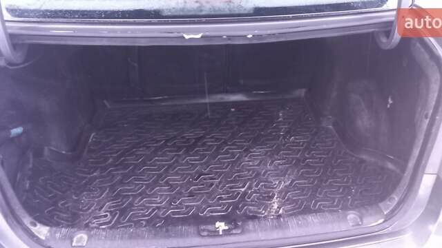 Серый Киа Рио, объемом двигателя 1.4 л и пробегом 133 тыс. км за 8200 $, фото 16 на Automoto.ua