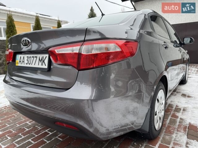 Серый Киа Рио, объемом двигателя 1.4 л и пробегом 82 тыс. км за 9200 $, фото 4 на Automoto.ua
