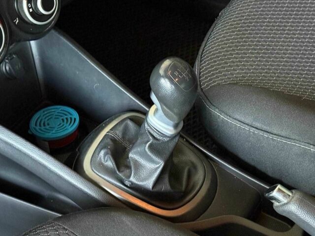 Серый Киа Рио, объемом двигателя 1.4 л и пробегом 200 тыс. км за 6840 $, фото 11 на Automoto.ua