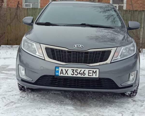 Серый Киа Рио, объемом двигателя 1.4 л и пробегом 100 тыс. км за 7700 $, фото 5 на Automoto.ua