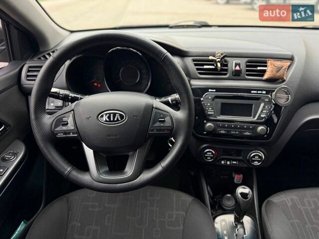 Серый Киа Рио, объемом двигателя 1.59 л и пробегом 206 тыс. км за 7499 $, фото 8 на Automoto.ua