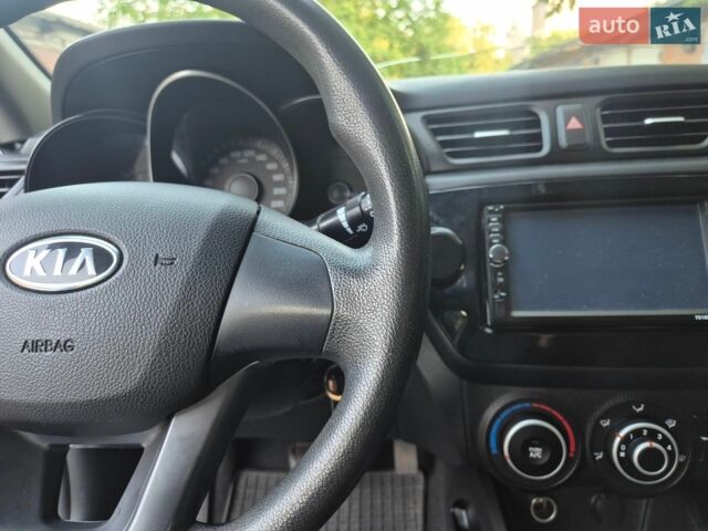 Сірий Кіа Ріо, об'ємом двигуна 1.4 л та пробігом 93 тис. км за 8400 $, фото 15 на Automoto.ua