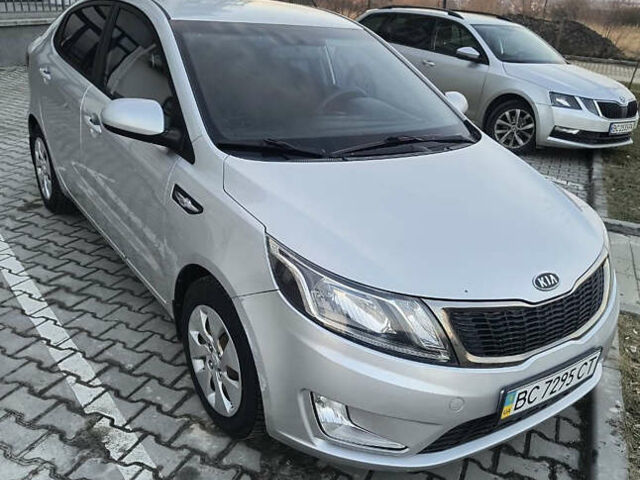 Серый Киа Рио, объемом двигателя 1.6 л и пробегом 127 тыс. км за 7700 $, фото 4 на Automoto.ua