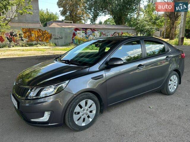 Сірий Кіа Ріо, об'ємом двигуна 1.6 л та пробігом 106 тис. км за 8600 $, фото 5 на Automoto.ua