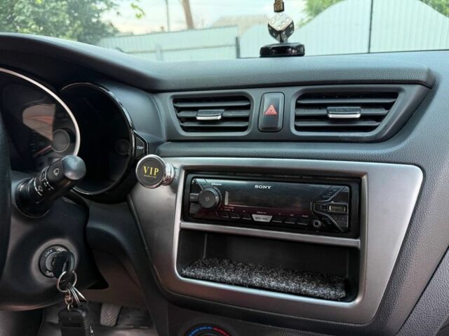 Сірий Кіа Ріо, об'ємом двигуна 1.4 л та пробігом 170 тис. км за 5800 $, фото 9 на Automoto.ua